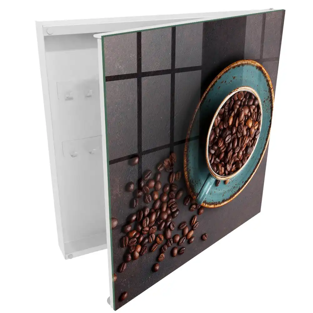 Boîte à clés une tasse avec des graines de pavot et une assiette turquoise