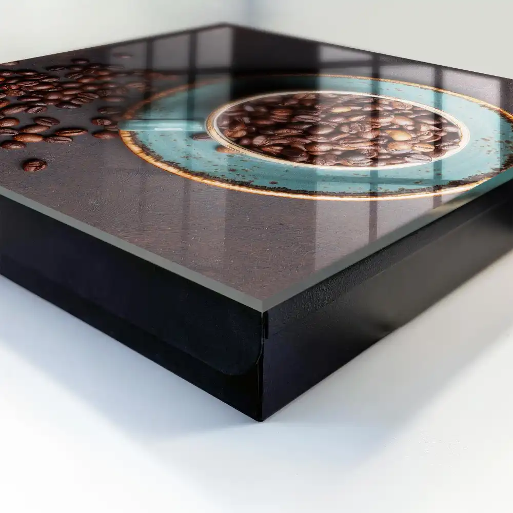 Boîte à clés une tasse avec des graines de pavot et une assiette turquoise