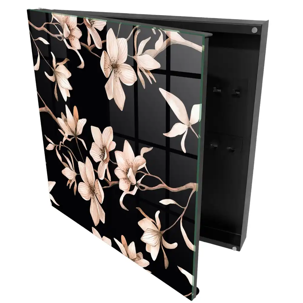 Armoire à clés fleurs sur fond sombre avec des détails subtils