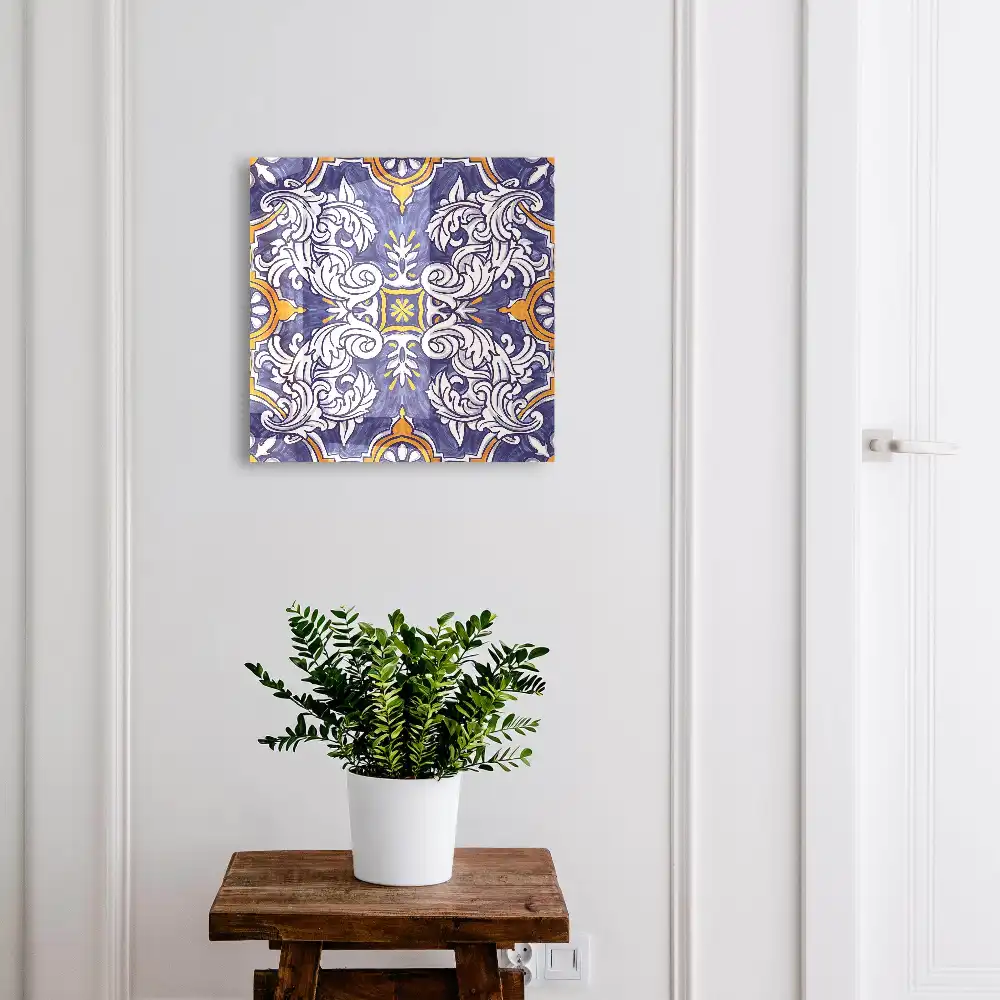 Armoire à clés motifs symétriques à motifs végétaux