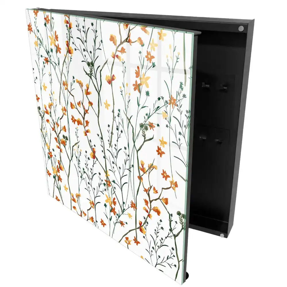 Boîte à clés fleurs colorées sur fond blanc