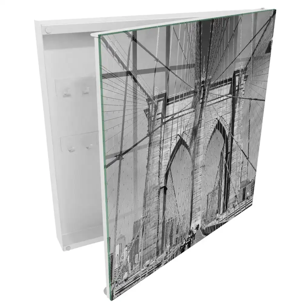 Armoire à clés un pont immense en noir et blanc