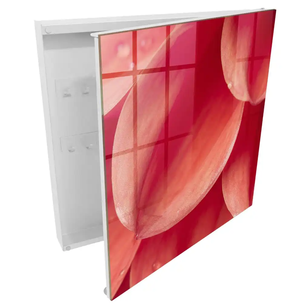 Armoire à clés gros plan sur des pétales de fleurs aux couleurs chaudes