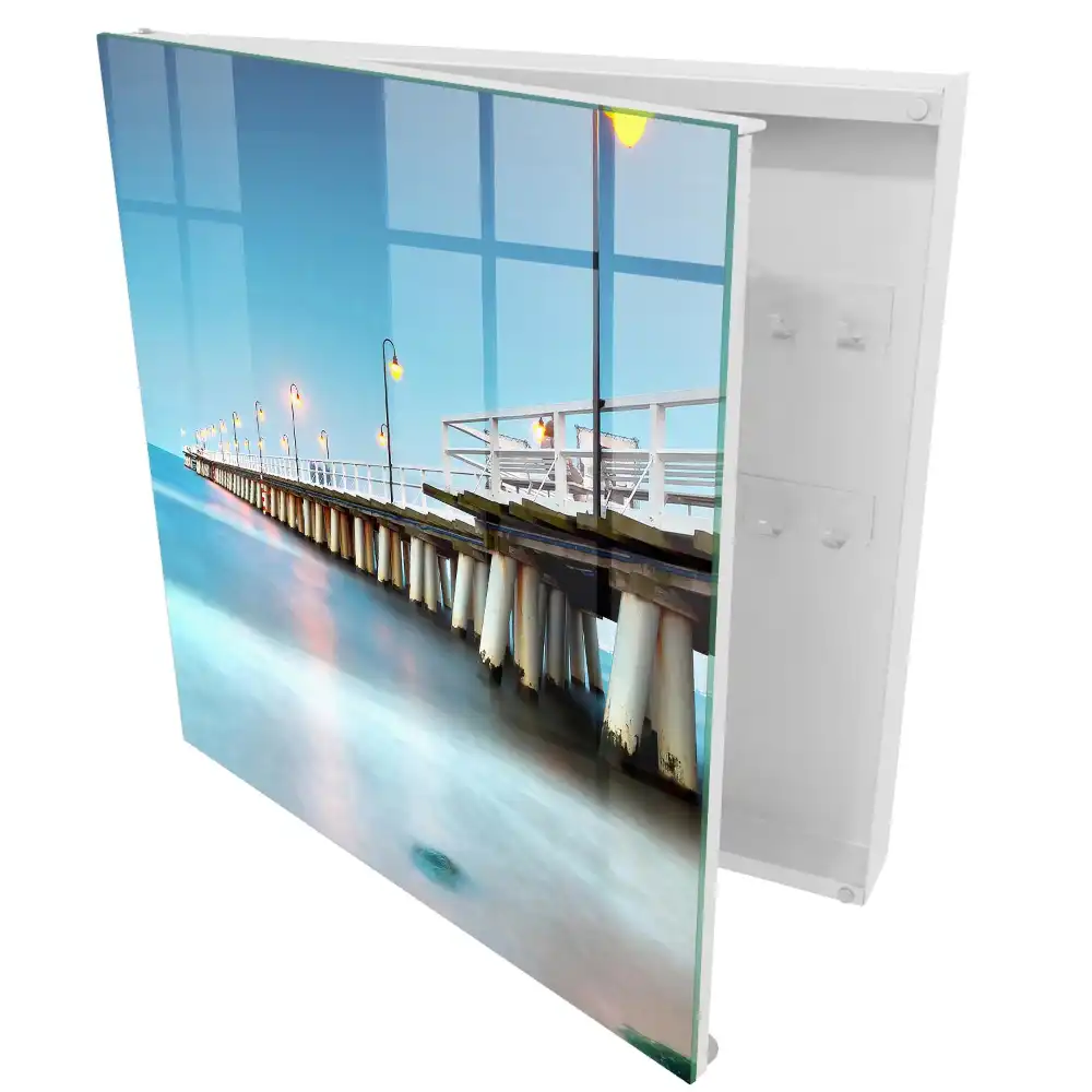 Armoire à clés scène de pont discrète au coucher du soleil