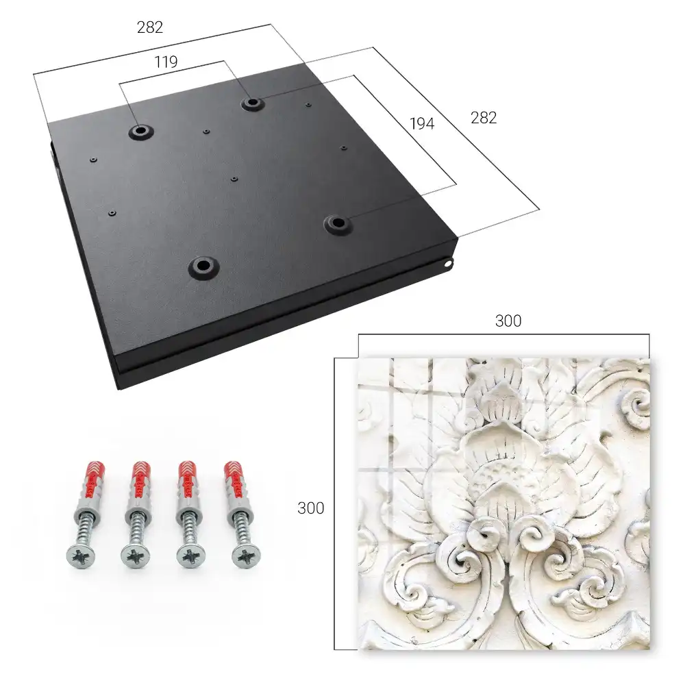 Armoire à clés motifs finement décorés de motifs floraux