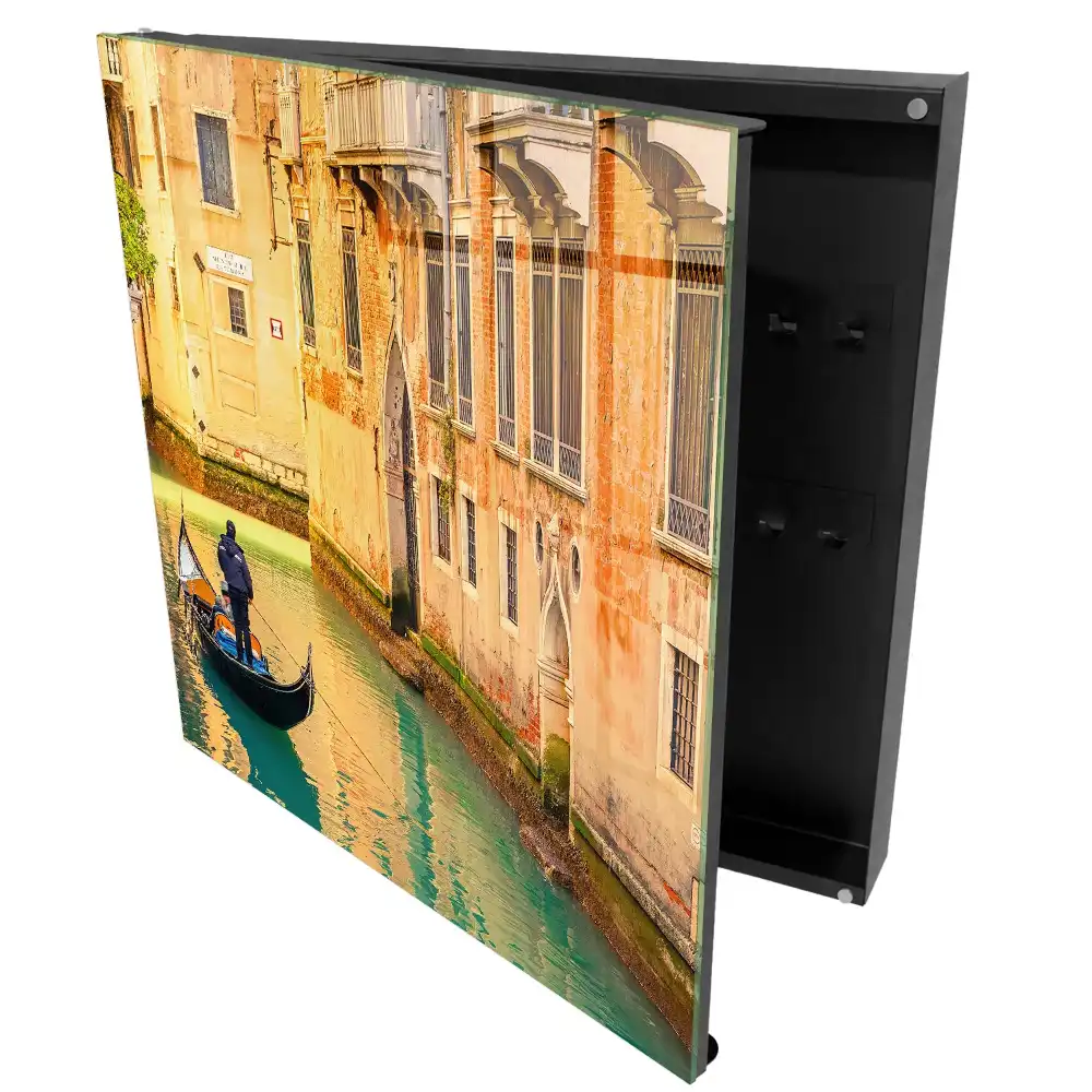 Boîte à clés murale canal italien et gondolier avec des bâtiments en arrière-plan