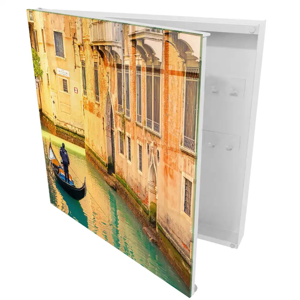 Boîte à clés murale canal italien et gondolier avec des bâtiments en arrière-plan