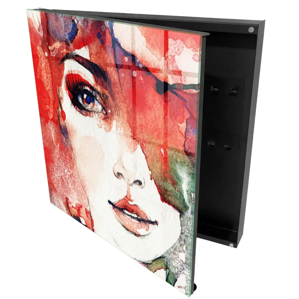 Armoire à clés portrait d'une femme aux couleurs chaudes et à l'abstraction