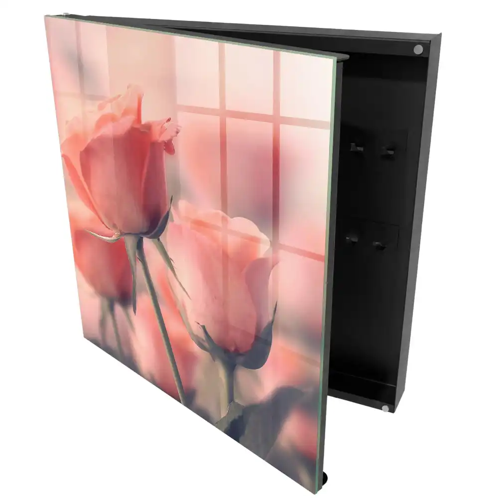 Armoire à clés des roses subtiles aux teintes pastel