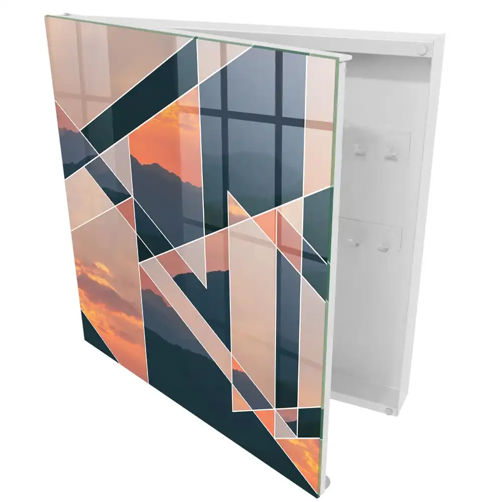 Boîte à clés murale la géométrie et le paysage montagneux animent l'intérieur