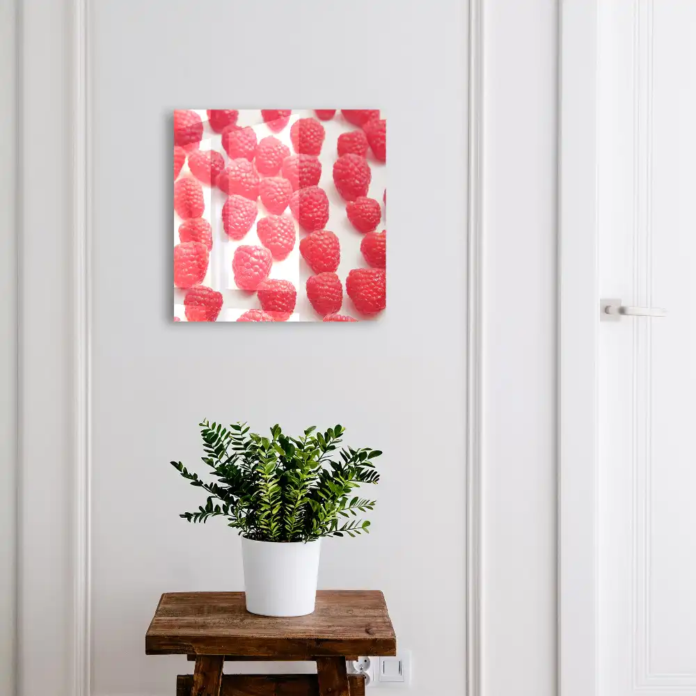 Armoire à clés framboises nutritives sur fond clair