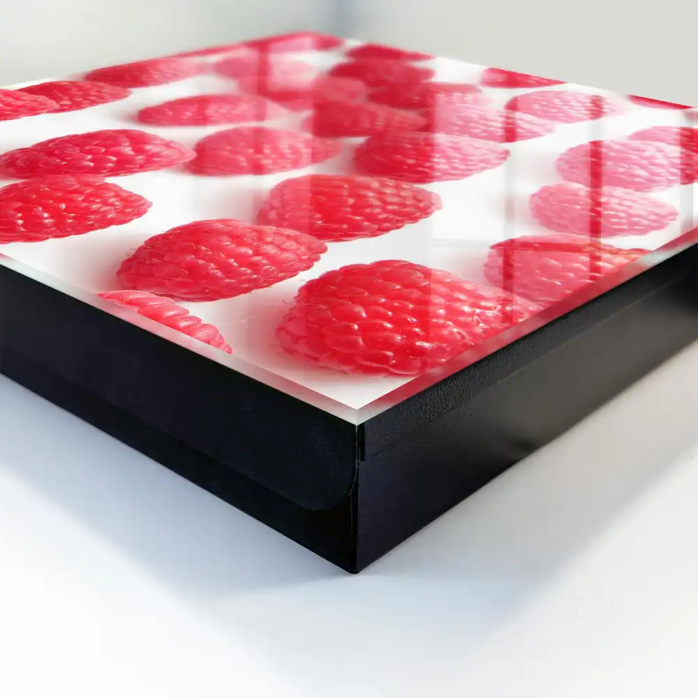 Armoire à clés framboises nutritives sur fond clair