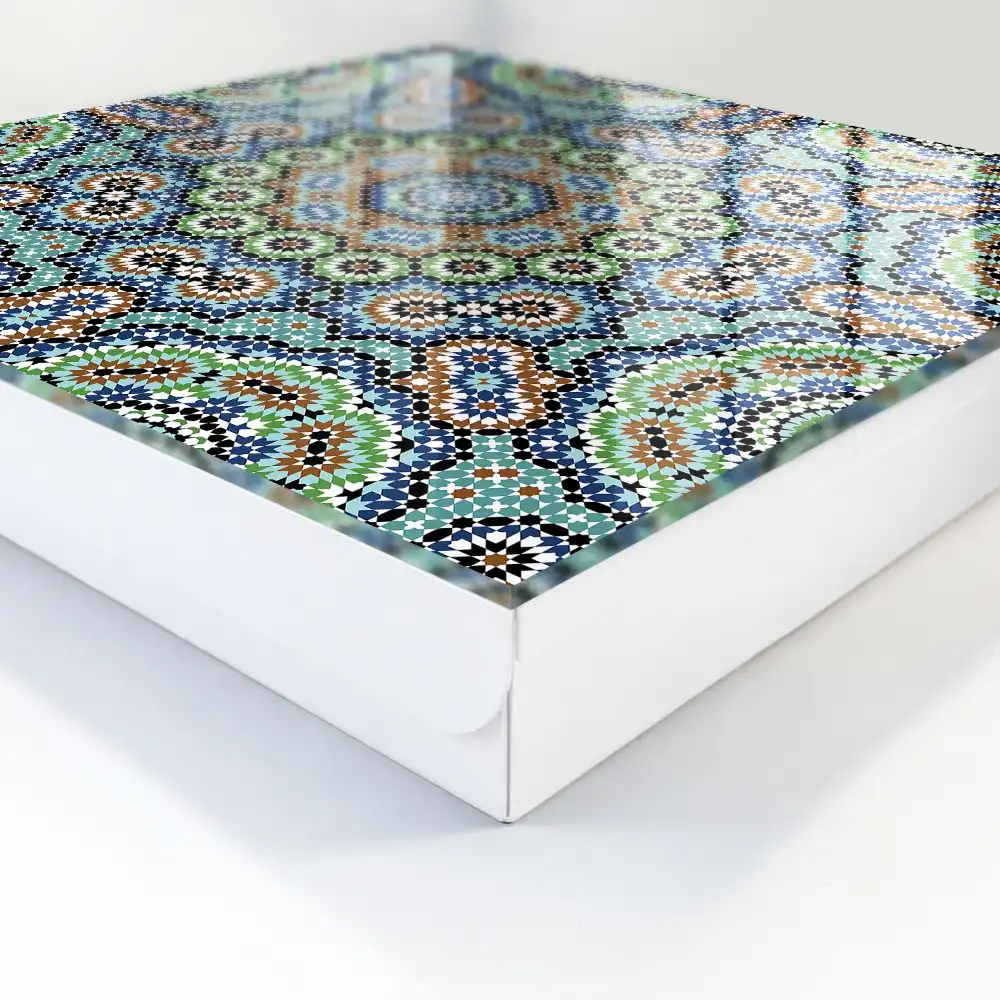 Boîte à clés murale un motif de mosaïque complexe aux couleurs intenses
