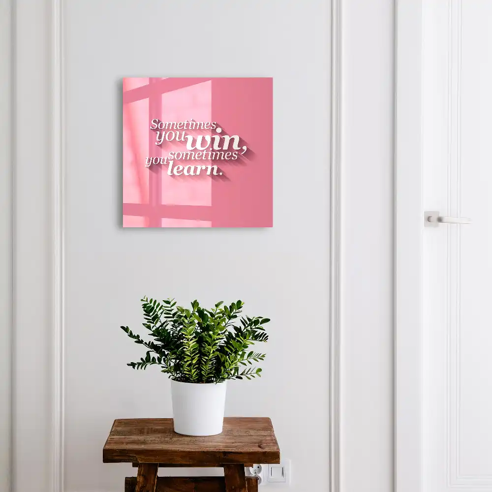 Boîte à clés murale texte inspirant sur fond rose