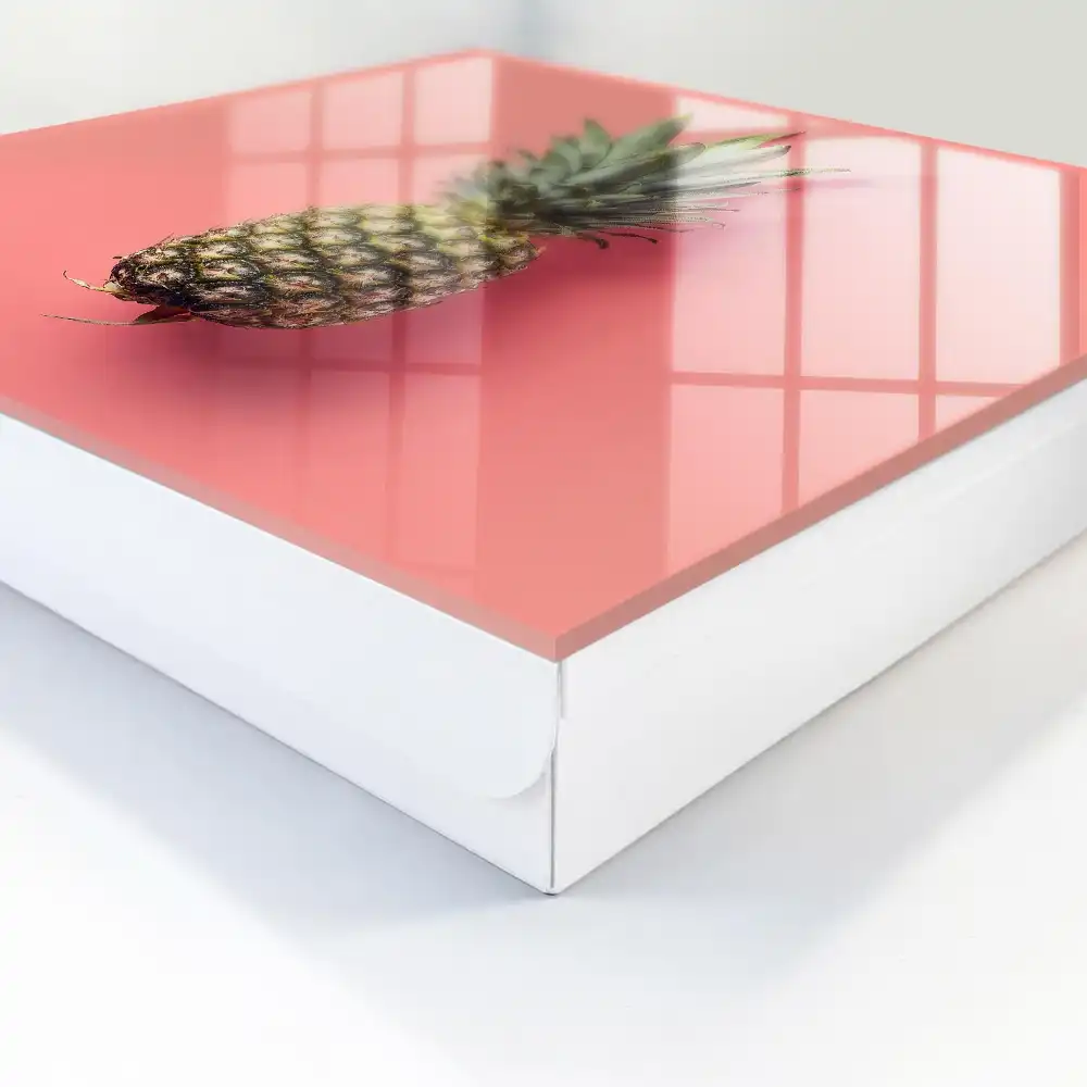 Armoire à clés fraîcheur et exotisme sur fond rose