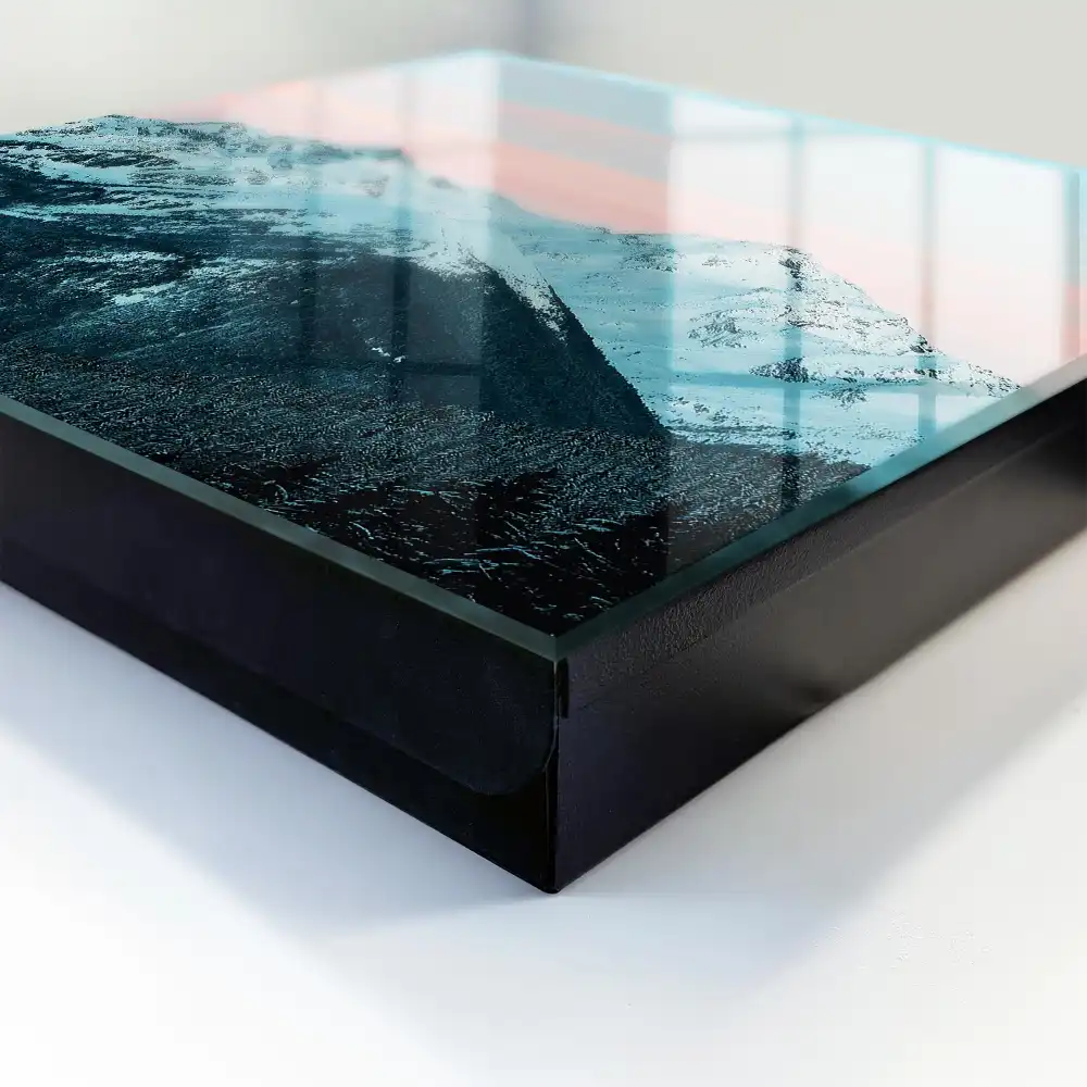 Armoire à clés montagnes enneigées au clair de lune