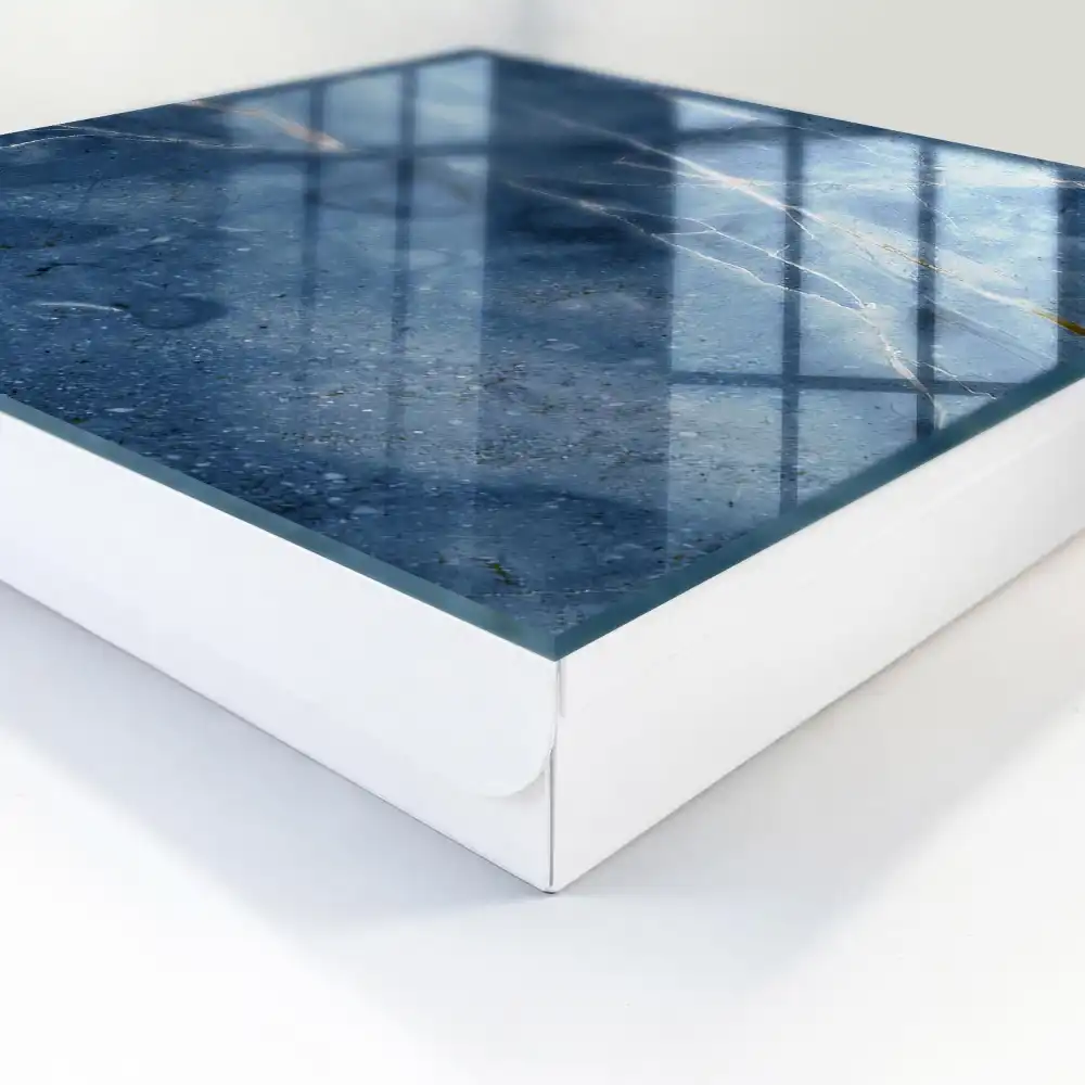 Boîte à clés marbre bleu aux lignes subtiles