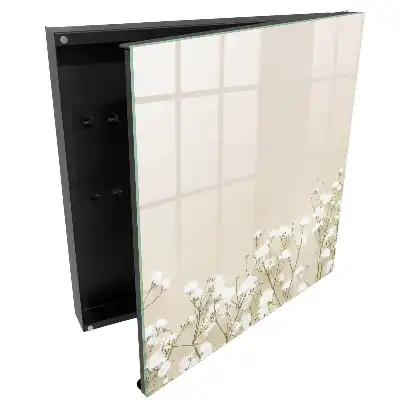 Boîte à clés délicates fleurs blanches sur fond beige