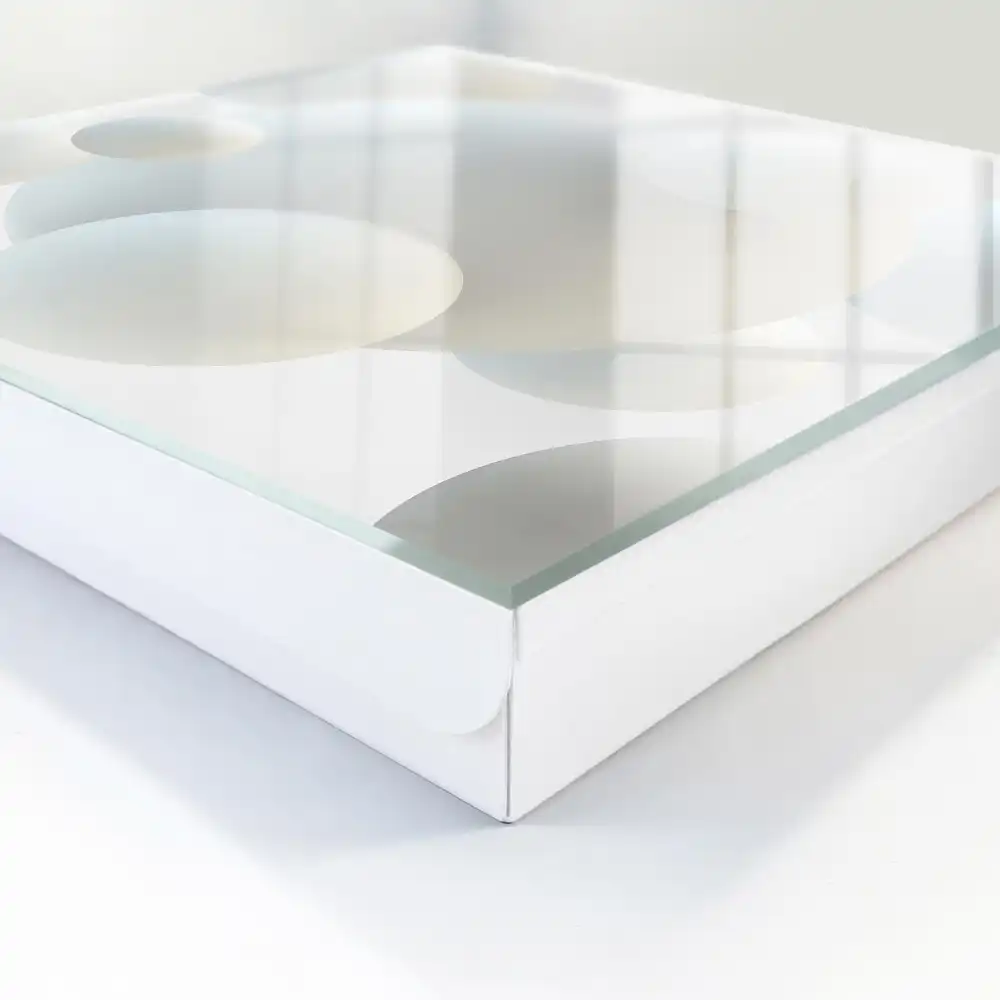 Boîte à clés une composition minimaliste de sphères flottantes