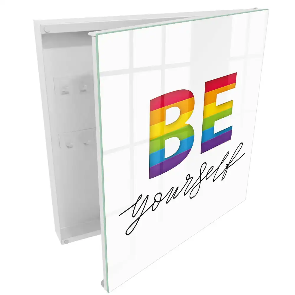 Armoire à clés inscription arc-en-ciel incitant à l'authenticité