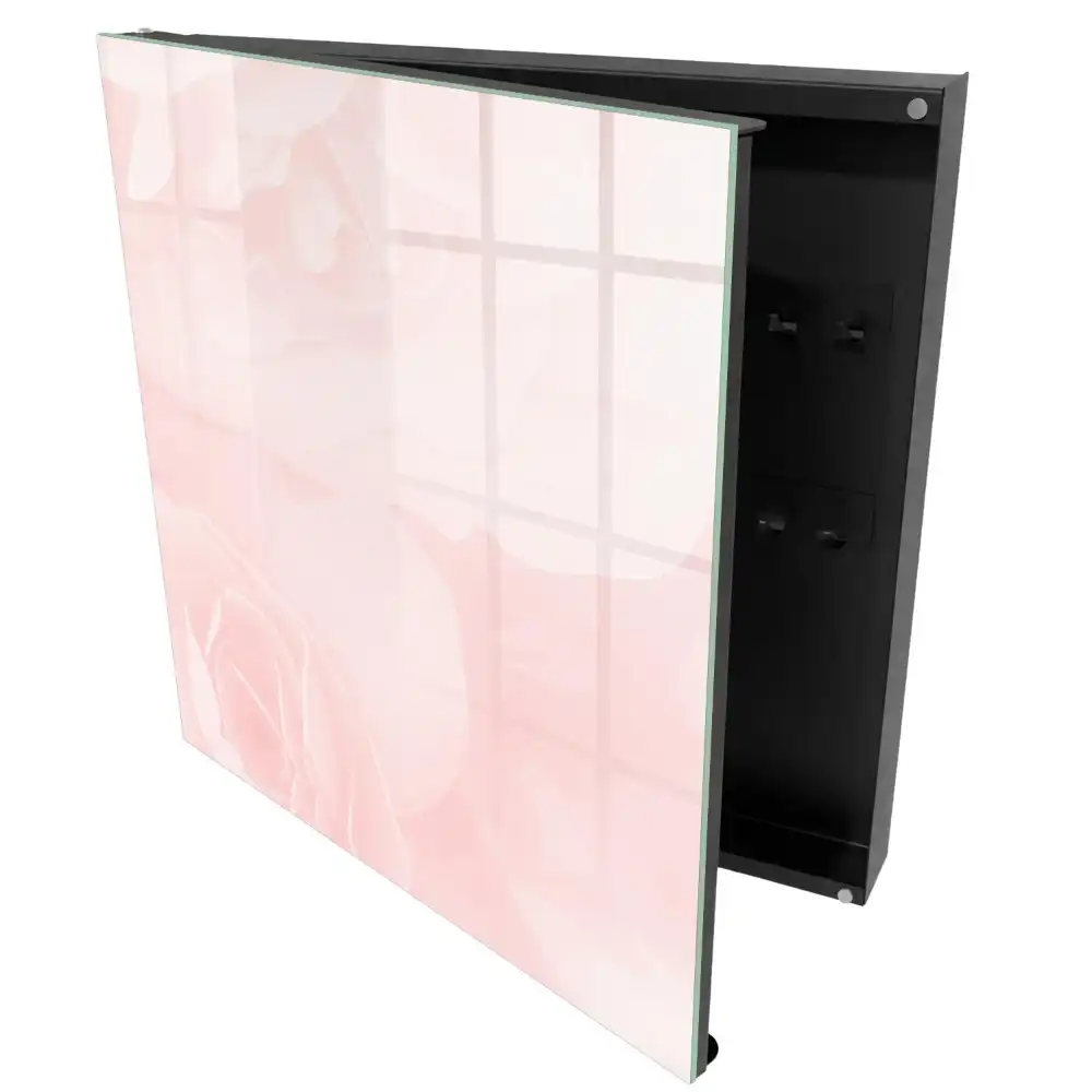 Armoire à clés des roses pastel qui exhalent la délicatesse