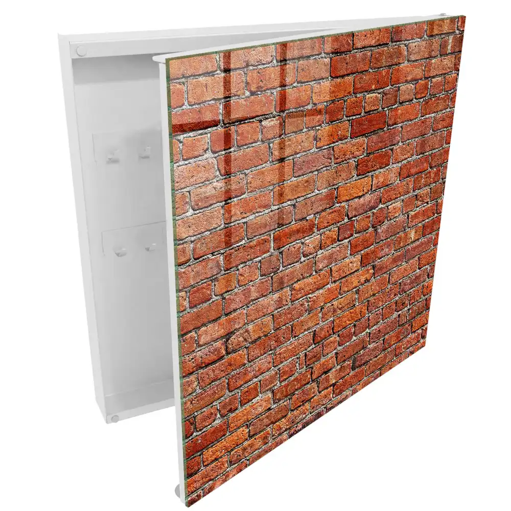 Armoire à clés mur de briques aux teintes chaudes