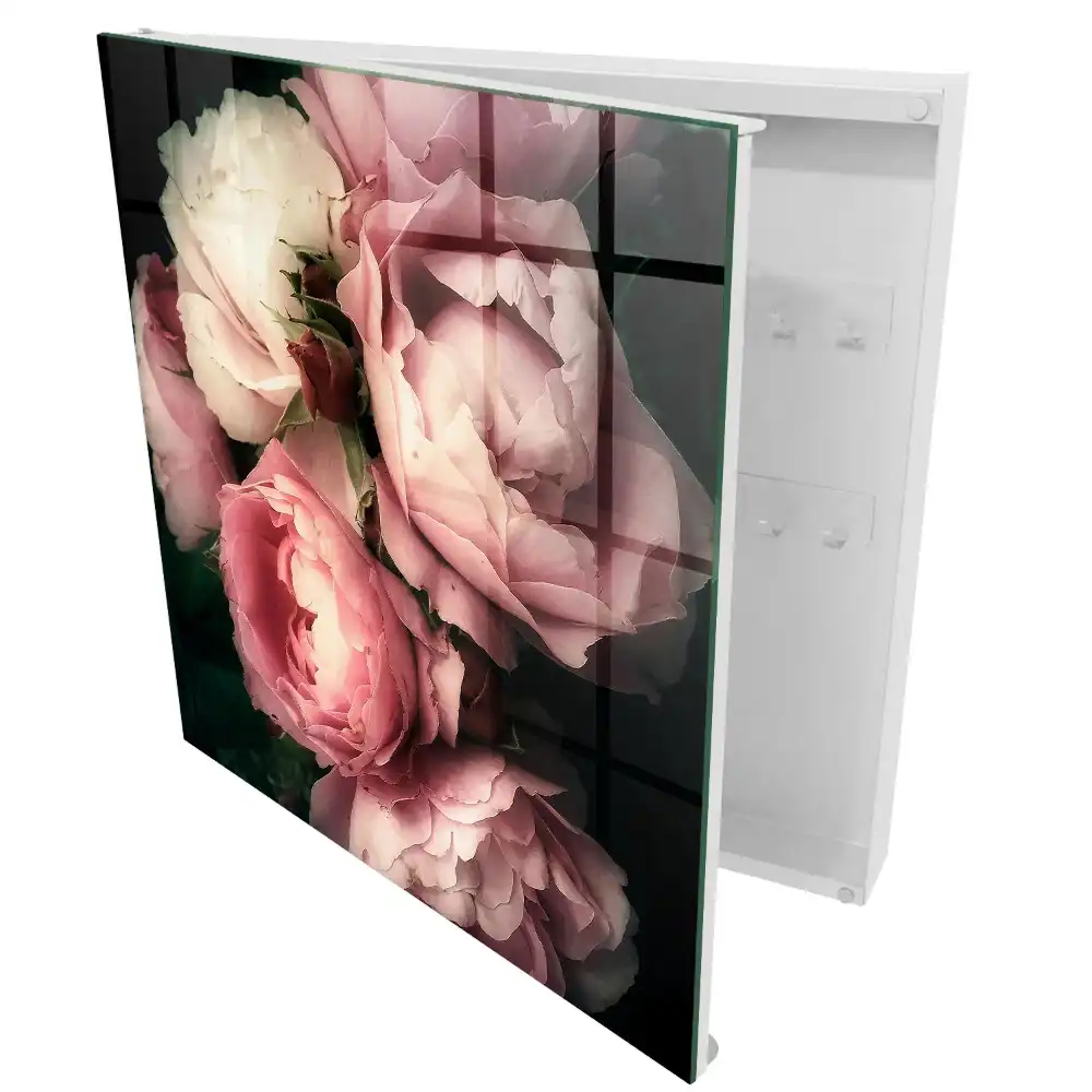 Armoire à clés des roses romantiques sur fond sombre
