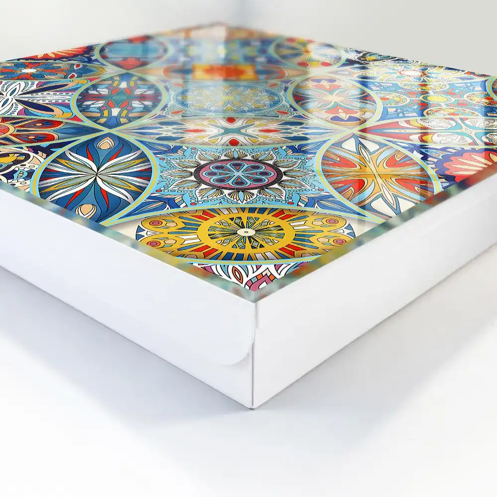 Boîte à clés motifs géométriques aux couleurs intenses