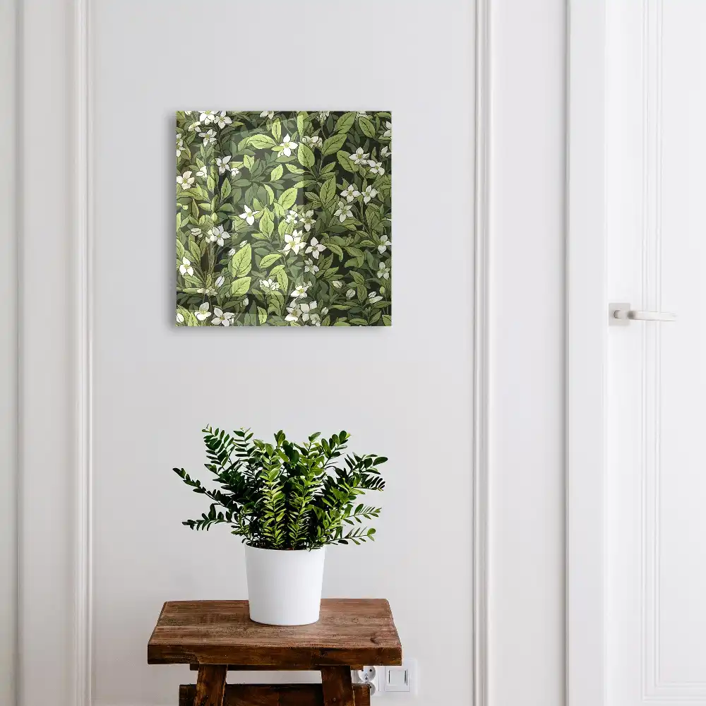 Boîte à clés feuilles vertes et fleurs blanches pleines de vie