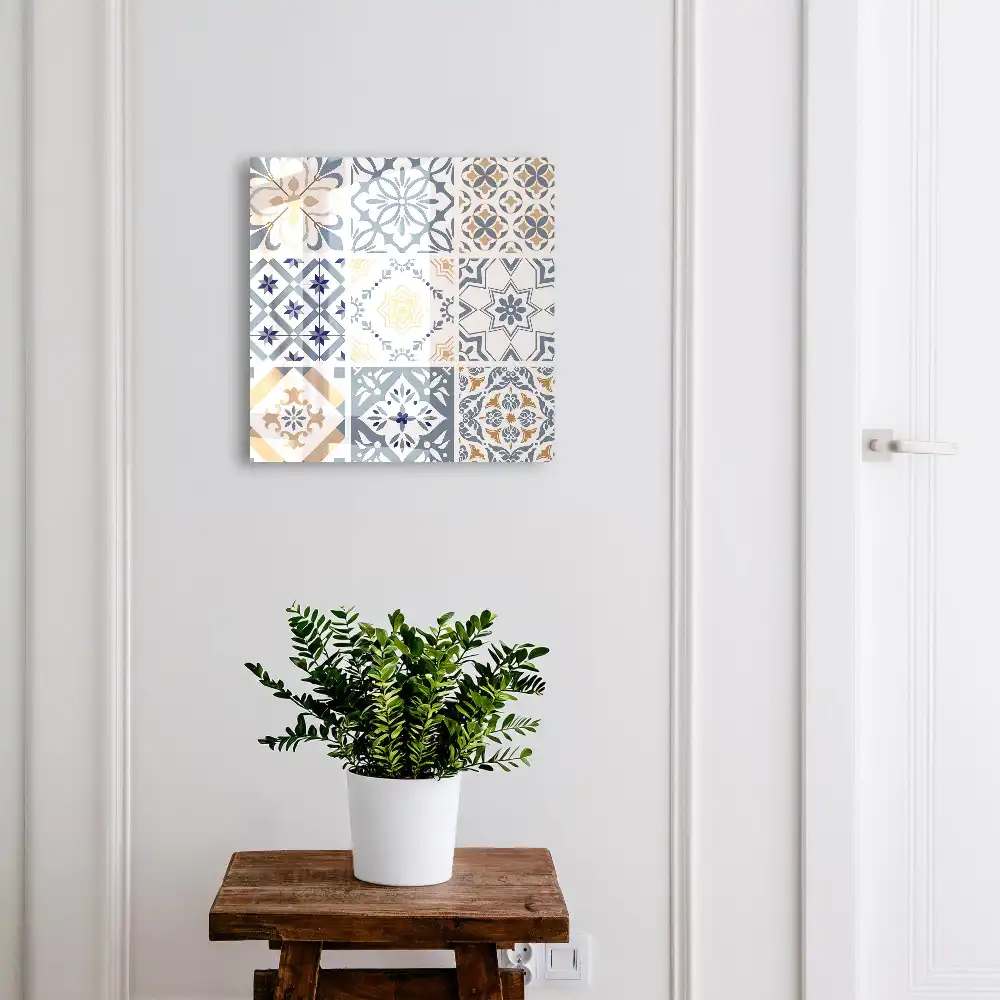 Armoire à clés motifs de carreaux géométriques colorés et classiques