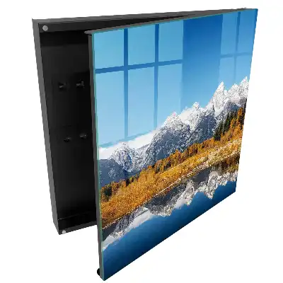 Armoire à clés les montagnes d'automne se reflètent dans le lac