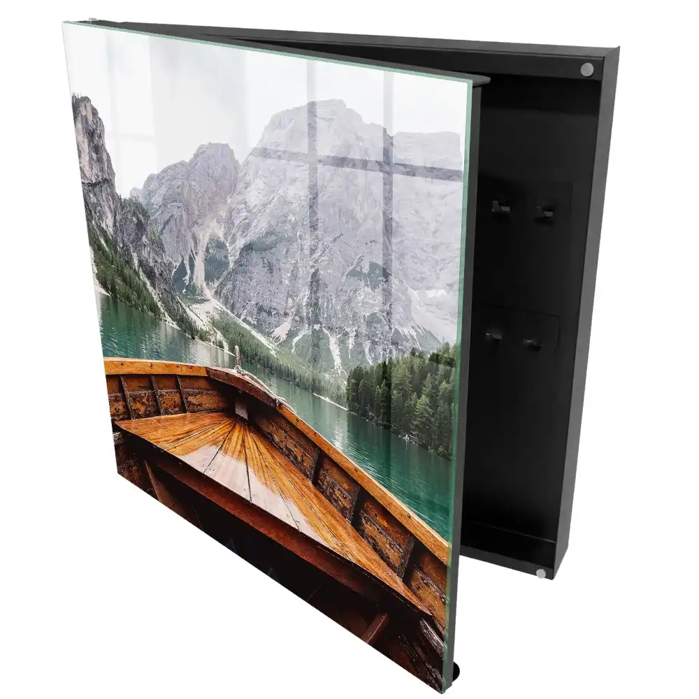 Armoire à clés un lac turquoise au milieu de montagnes grises