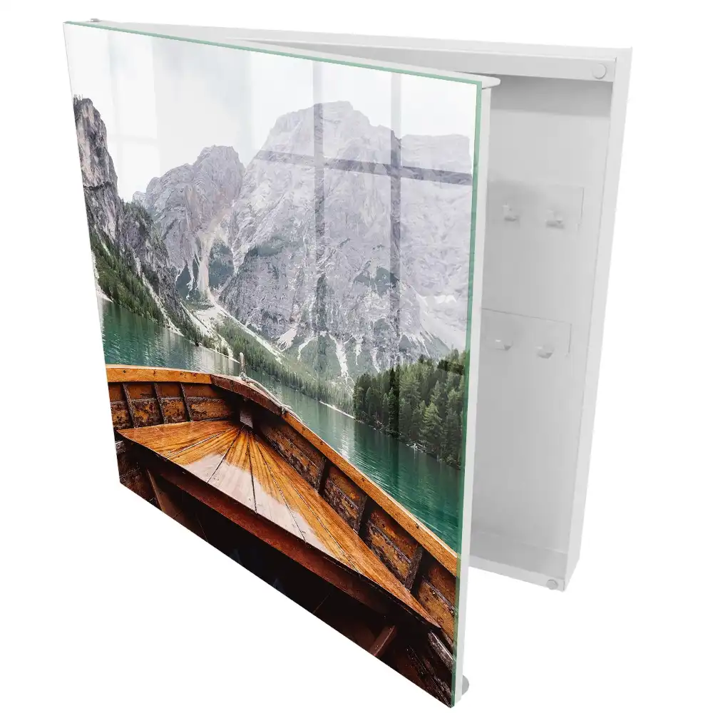 Armoire à clés un lac turquoise au milieu de montagnes grises