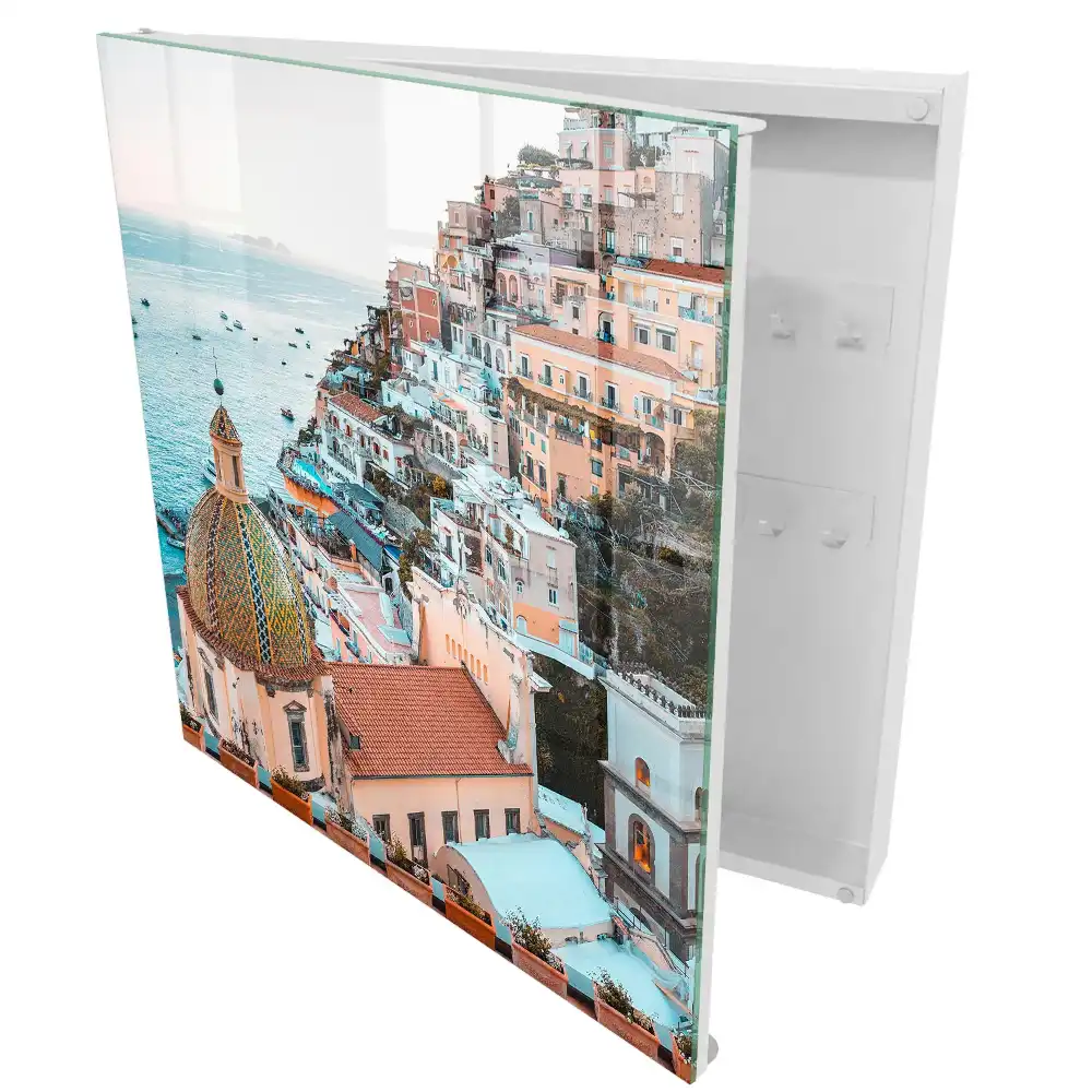Armoire à clés une ville pleine de charme au bord de la mer bleue