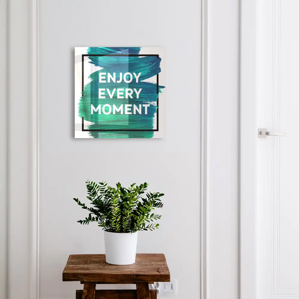 Boîte à clés murale fond bleu-vert avec texte inspirant