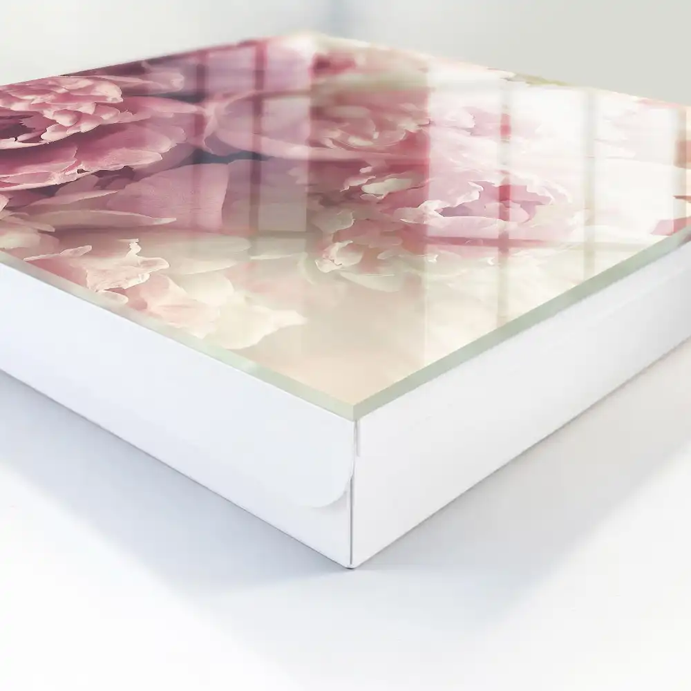 Boîte à clés murale des fleurs subtiles dans des tons de rose et de crème