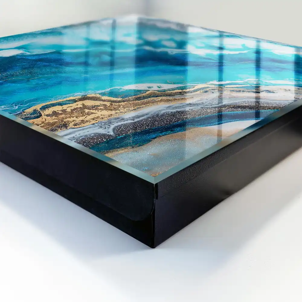 Boîte à clés vagues turquoise avec des touches de blanc