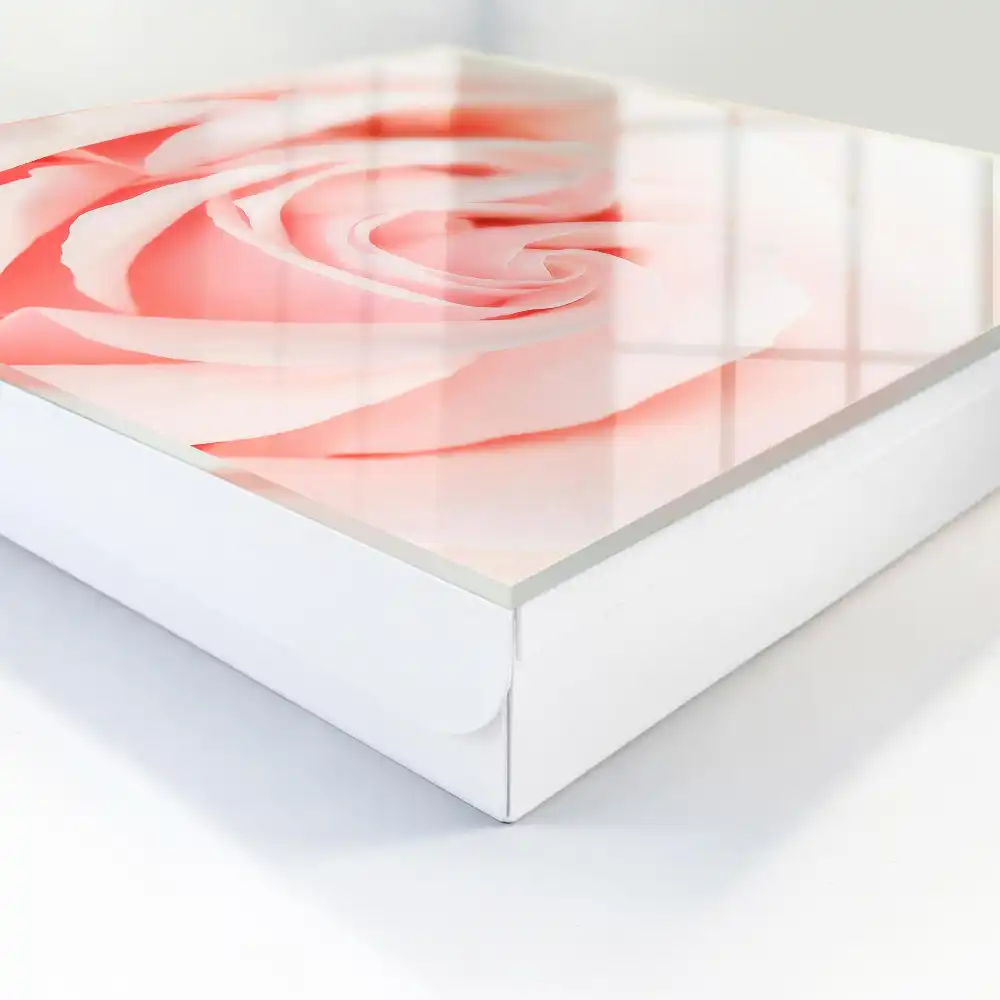 Armoire à clés rose dans des tons pastel subtils