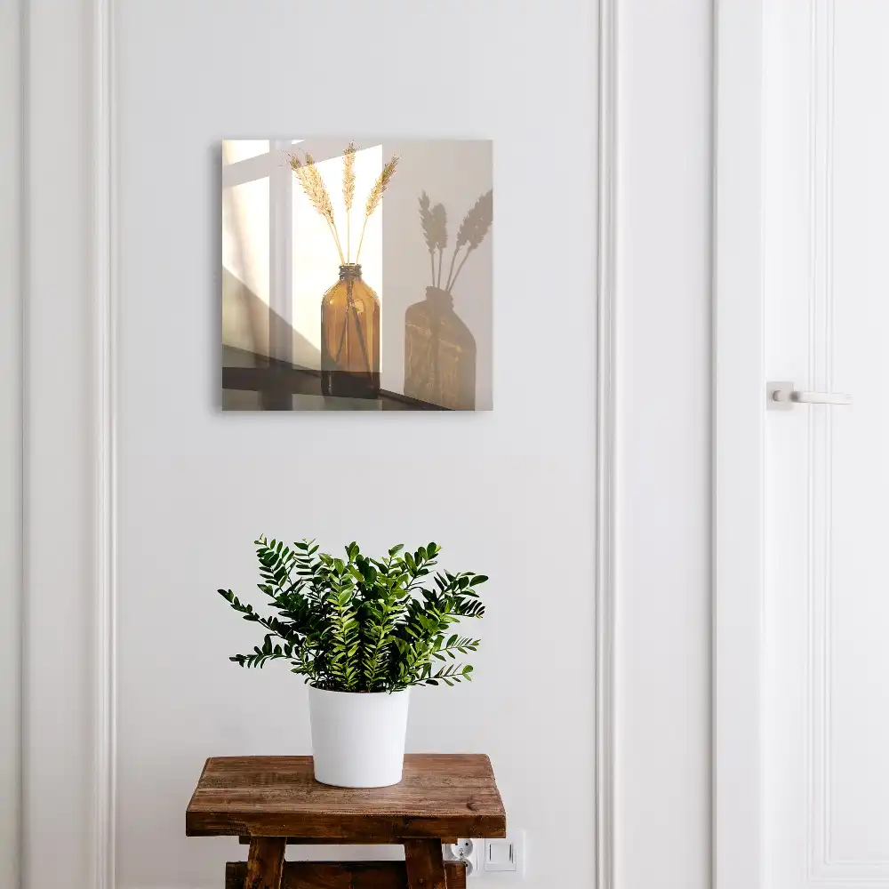 Boîte à clés murale bouteille en verre avec des épis de maïs dans un style minimaliste