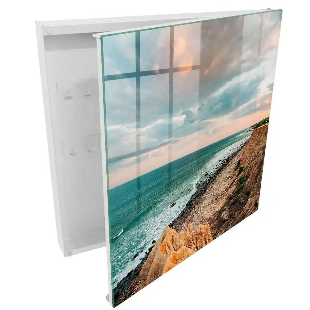 Armoire à clés falaise surplombant l'océan au coucher du soleil