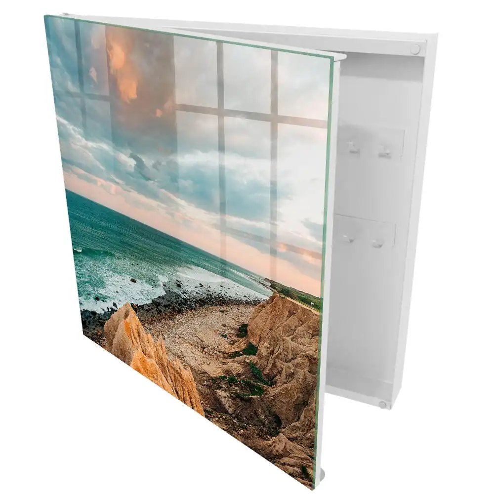 Armoire à clés falaise surplombant l'océan au coucher du soleil