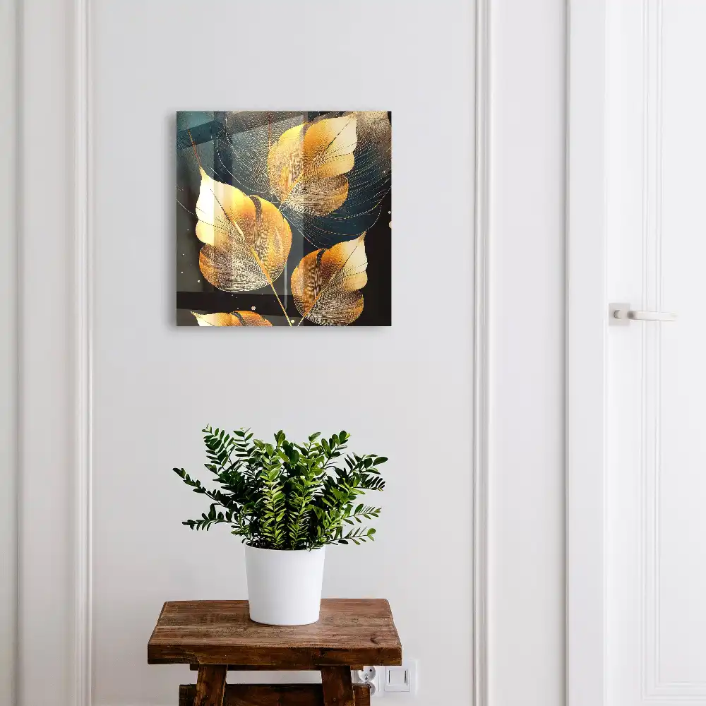 Boîte à clés murale des feuilles sur fond sombre sophistiqué et élégant