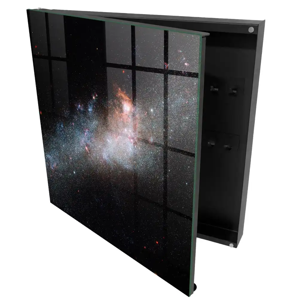 Armoire à clés des étoiles colorées dans l'obscurité de l'espace