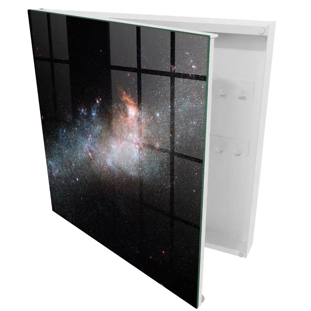 Armoire à clés des étoiles colorées dans l'obscurité de l'espace