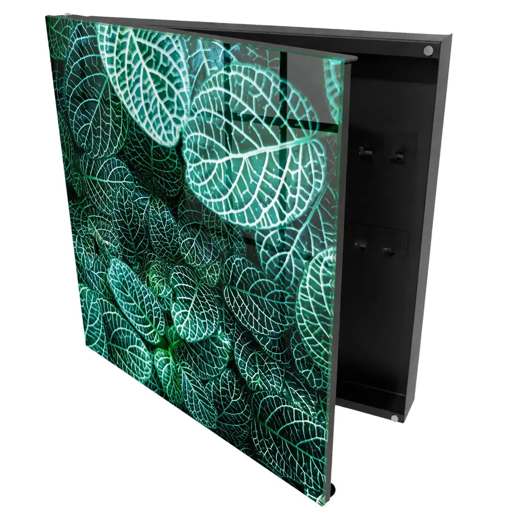 Armoire à clés feuilles vertes dans une composition harmonieuse