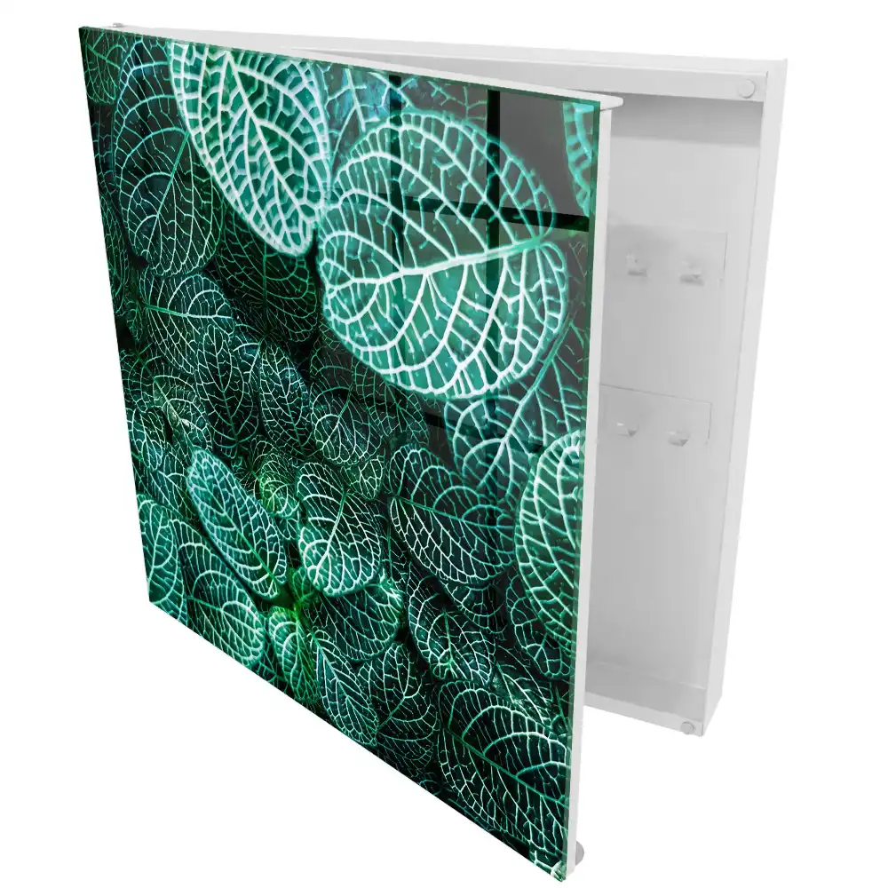 Armoire à clés feuilles vertes dans une composition harmonieuse