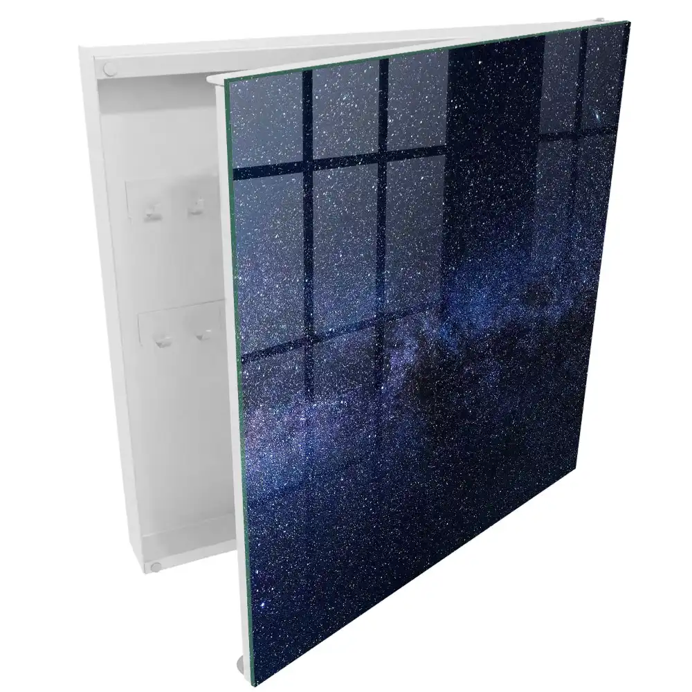 Boîte à clés murale l'espace rempli d'étoiles donne l'impression d'infini.