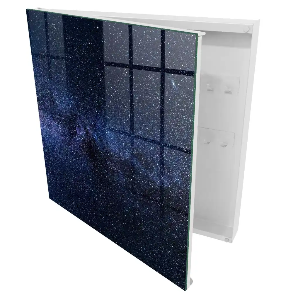 Boîte à clés murale l'espace rempli d'étoiles donne l'impression d'infini.