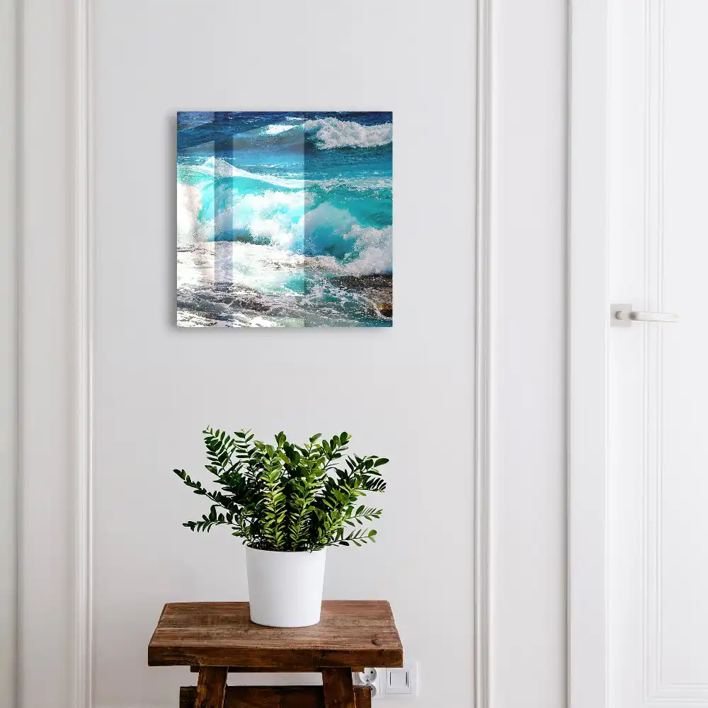 Boîte à clés mer turquoise ondulée avec de l'écume blanche