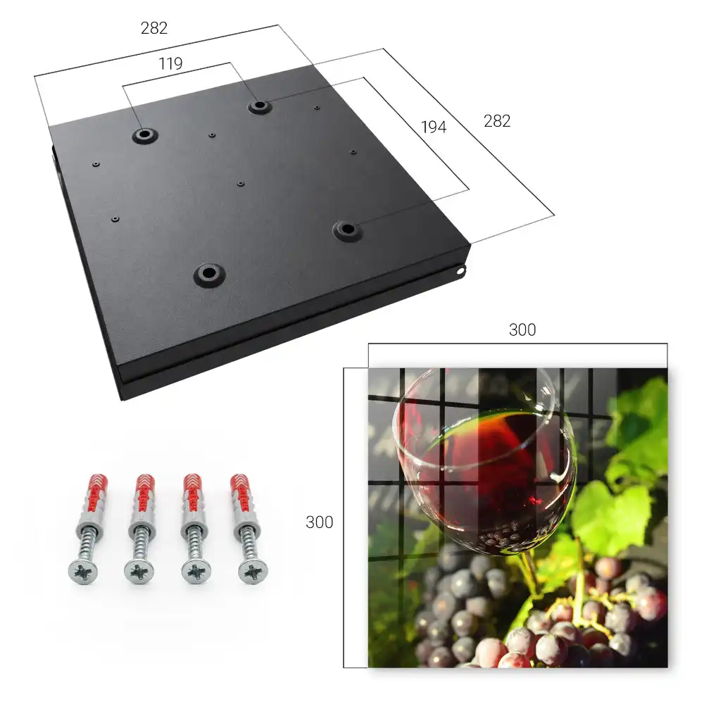 Boîte à clés une composition à base de raisins et de vin rouge foncé